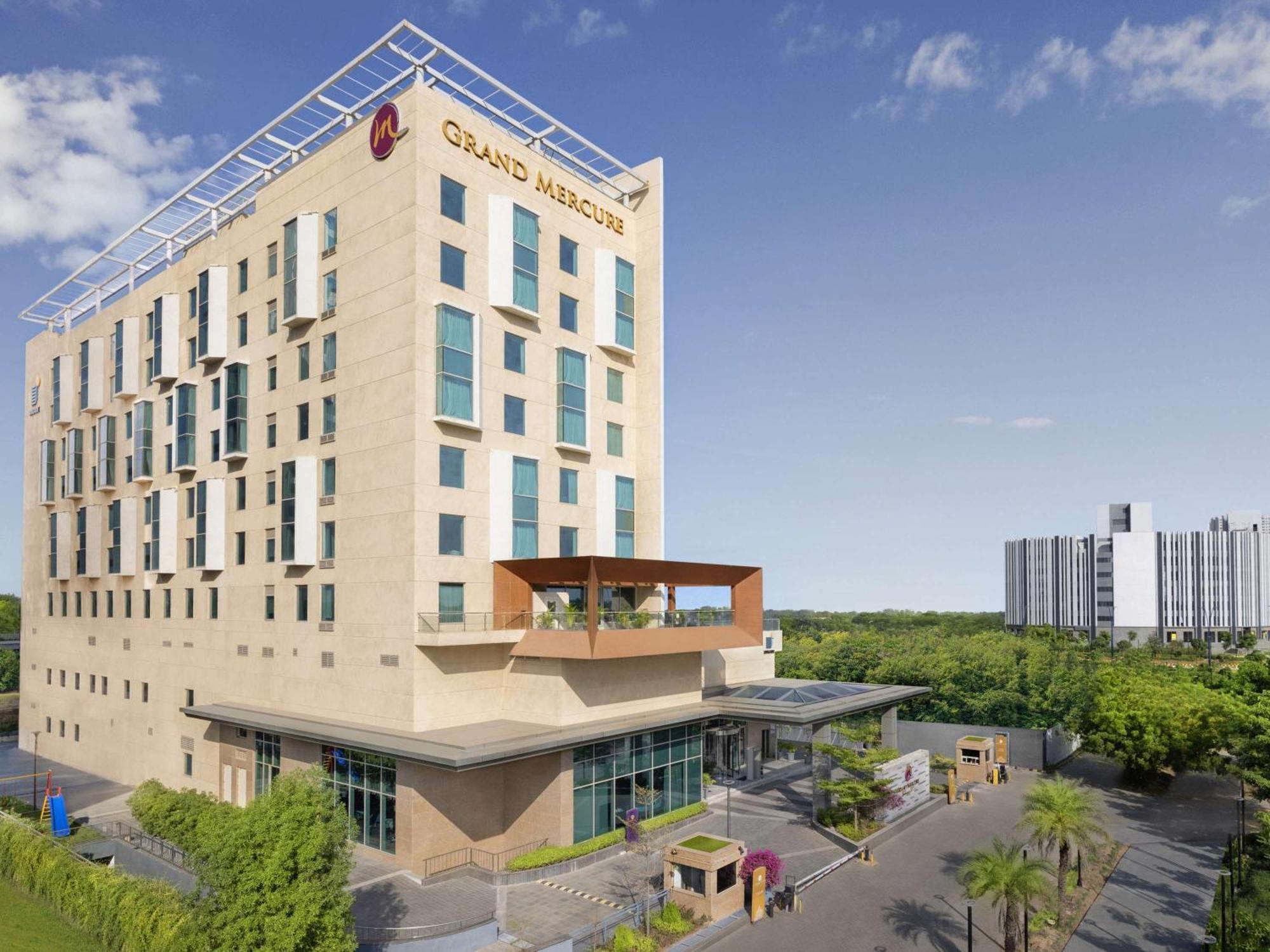 Grand Mercure Ahmedabad Gift City - An Accor Hotels Brand Gandhinagar Exterior foto