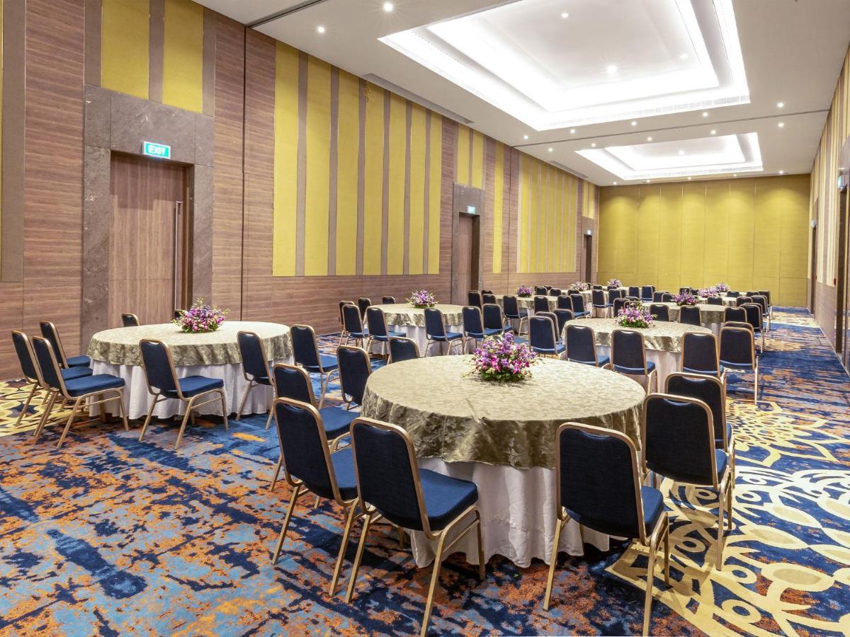 Grand Mercure Ahmedabad Gift City - An Accor Hotels Brand Gandhinagar Exterior foto