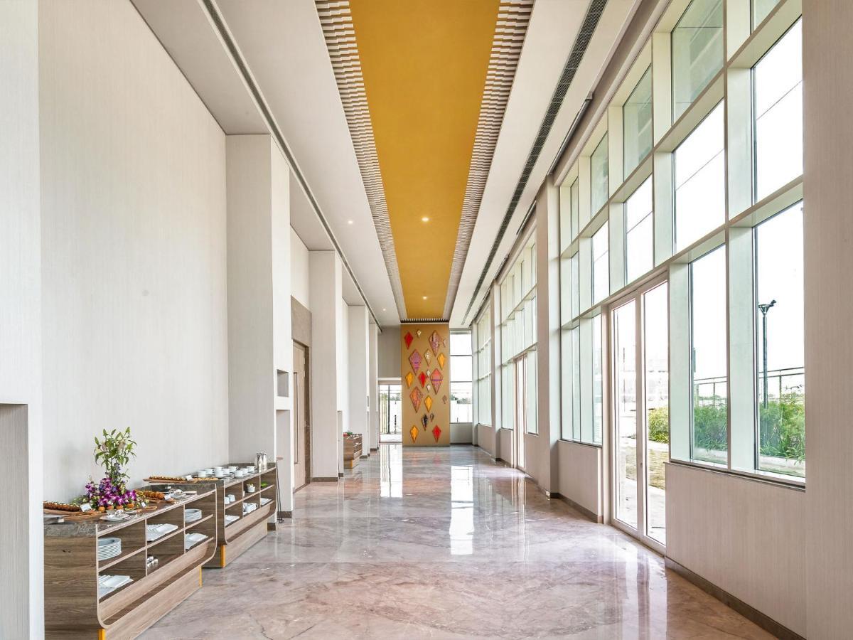 Grand Mercure Ahmedabad Gift City - An Accor Hotels Brand Gandhinagar Exterior foto